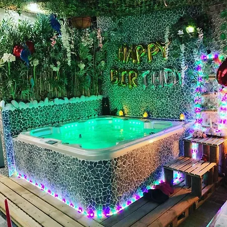 Jungle Vibes - Jacuzzi - Sauna Maison d'hôtes